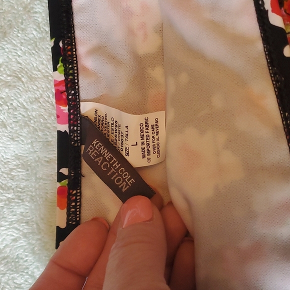 Kenneth Cole Reaction Bikini size L NWT - Picture 3 of 4